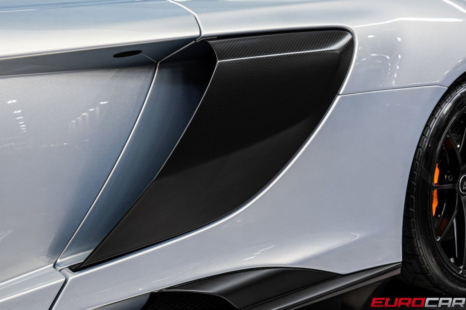 Used 2016 McLaren 675LT Spider photo 20