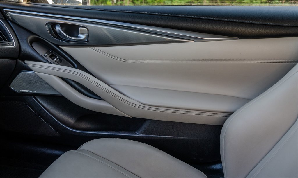 2017 INFINITI Q60 3.0t