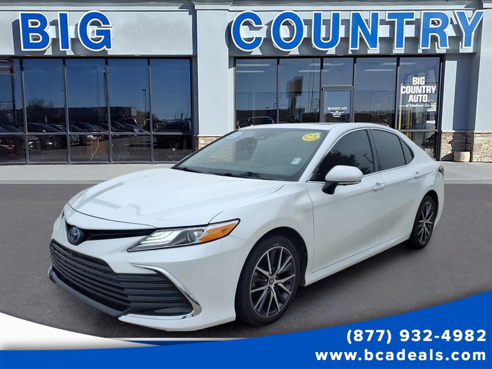 Used 2022 Toyota Camry XLE w/ Navigation Upgrade Package