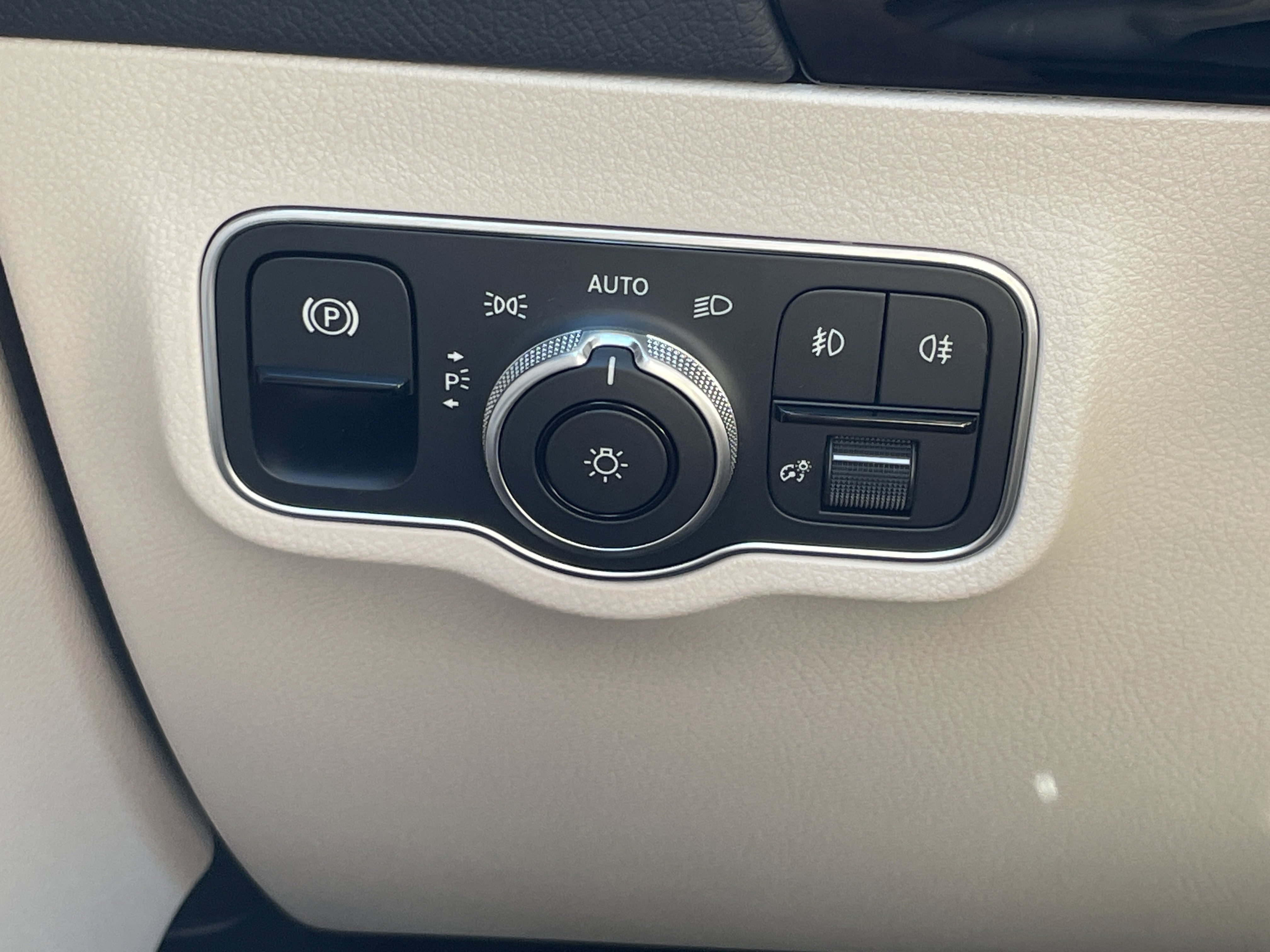 2026 Mercedes-Benz GLA 250