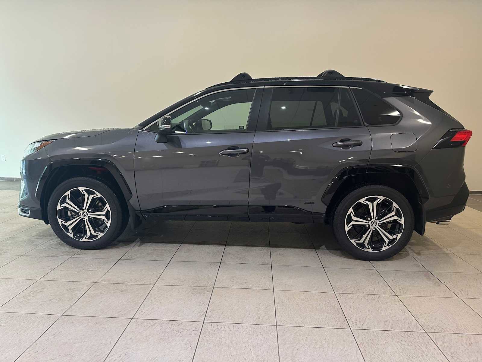 2025 Toyota RAV4 XSE