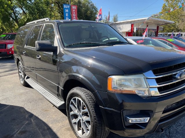 2015 Ford Expedition XLT photo 3