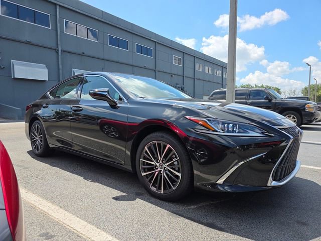 Used 2025 Lexus ES 350 w/ Premium Package