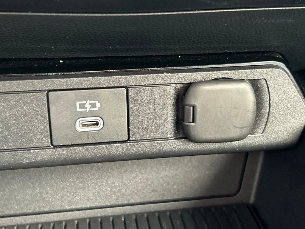 2025 Toyota Prius XLE