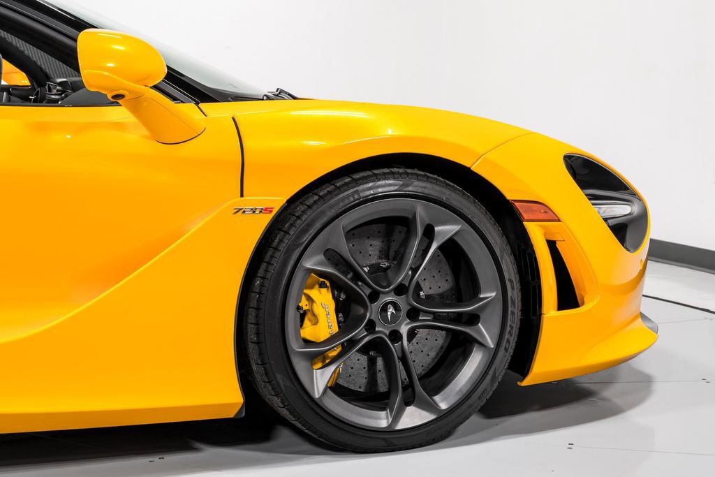 Used 2022 McLaren 720S Spider photo 46