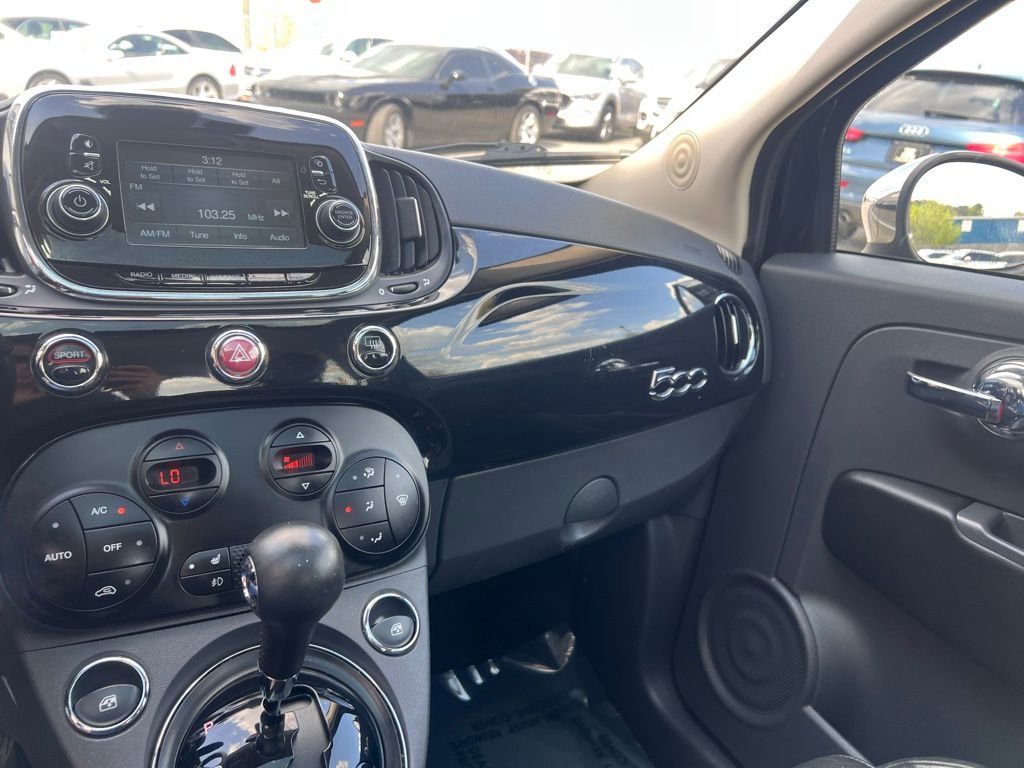 2017 FIAT 500 Lounge