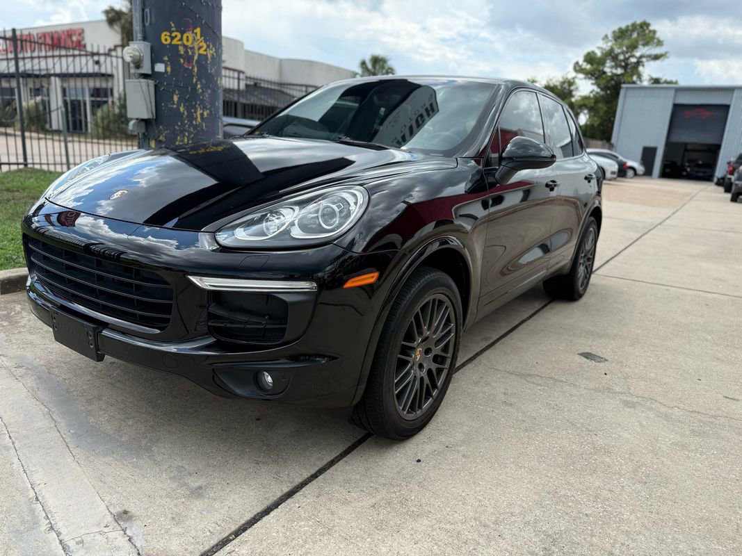 2017 Porsche Cayenne Platinum Edition