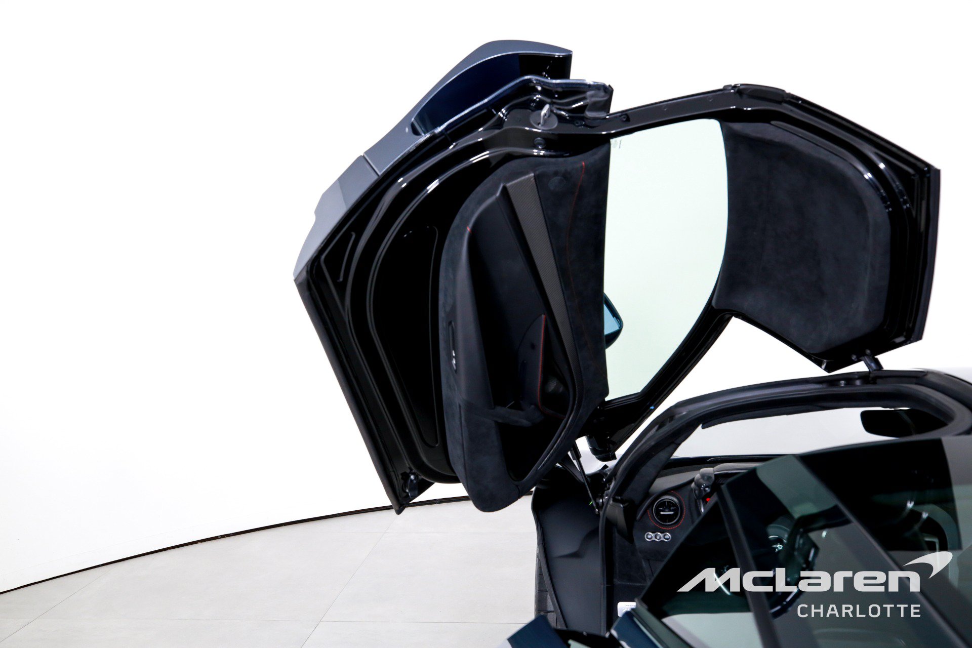 Used 2025 McLaren 750S photo 11