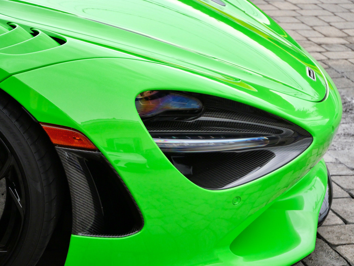 Used 2024 McLaren 750S Spider photo 17