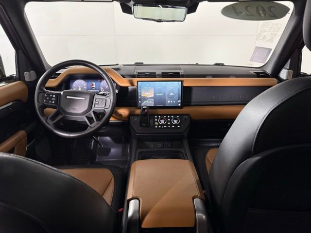 2024 Land Rover Defender 130 X-Dynamic SE