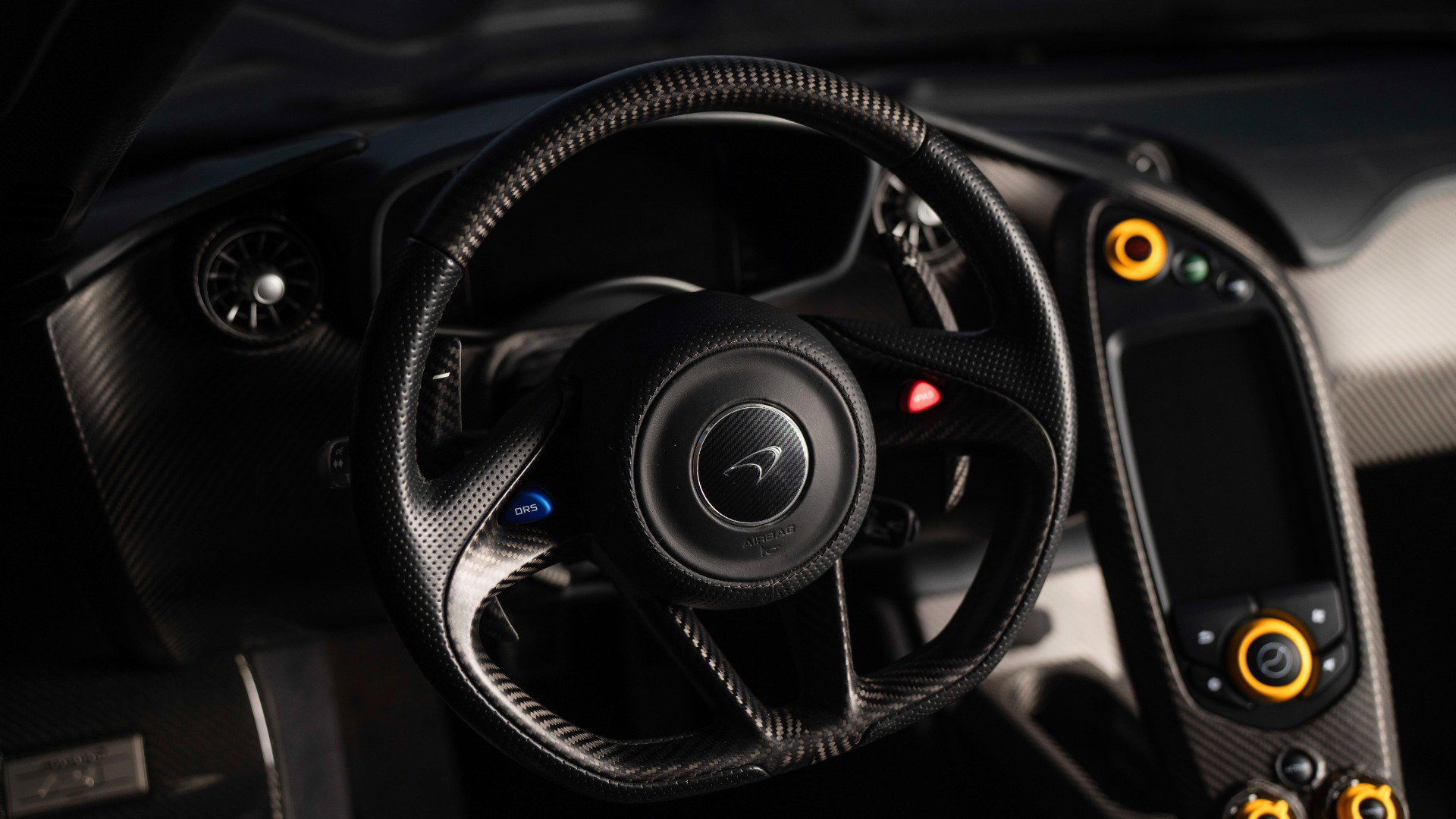 Used 2013 McLaren P1 photo 33