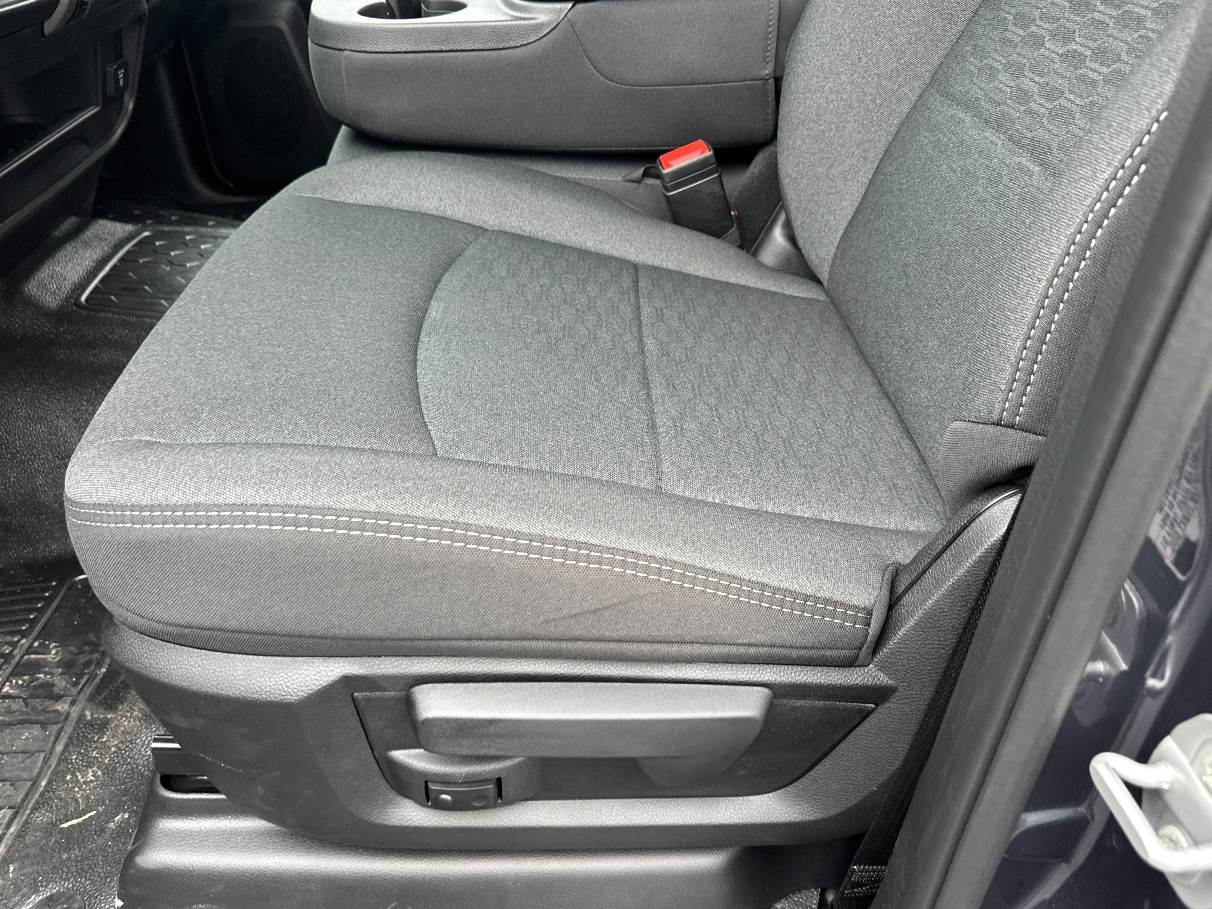 2026 RAM 5500 4x4 Crew Cab