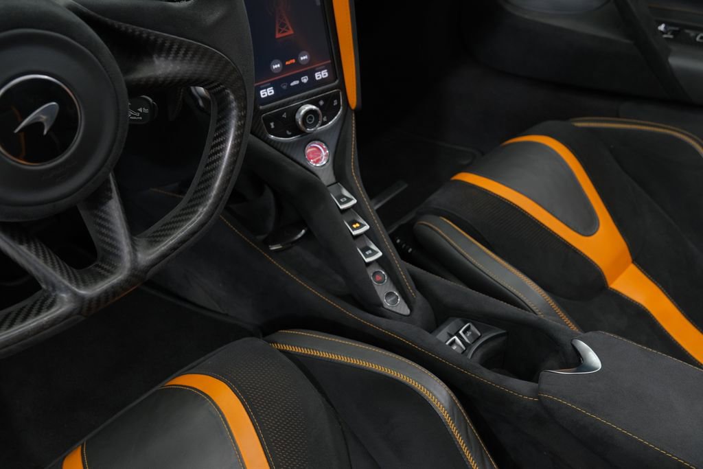 Used 2020 McLaren 720S Spider photo 16