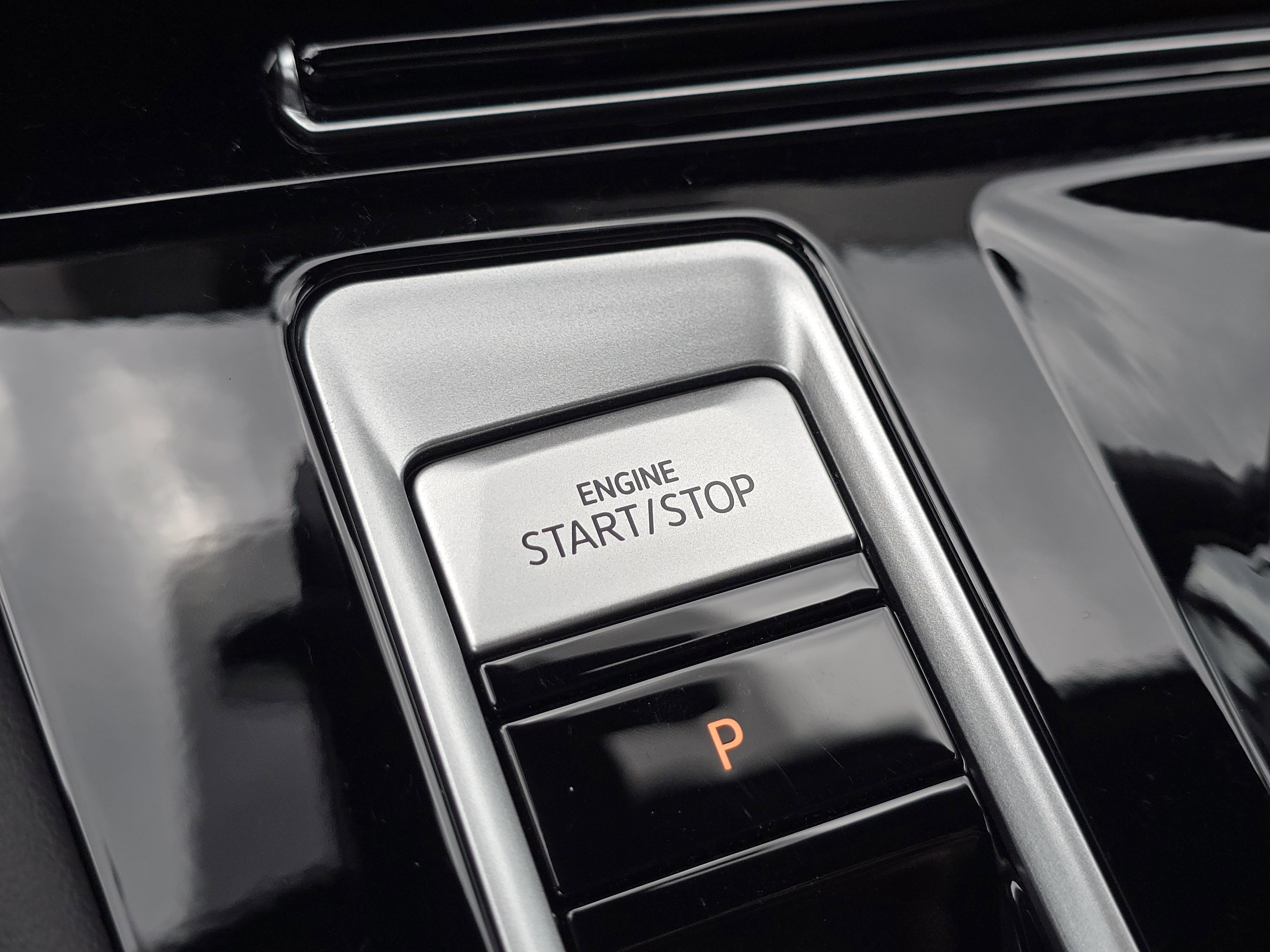 2026 Volkswagen Atlas Cross Sport SE