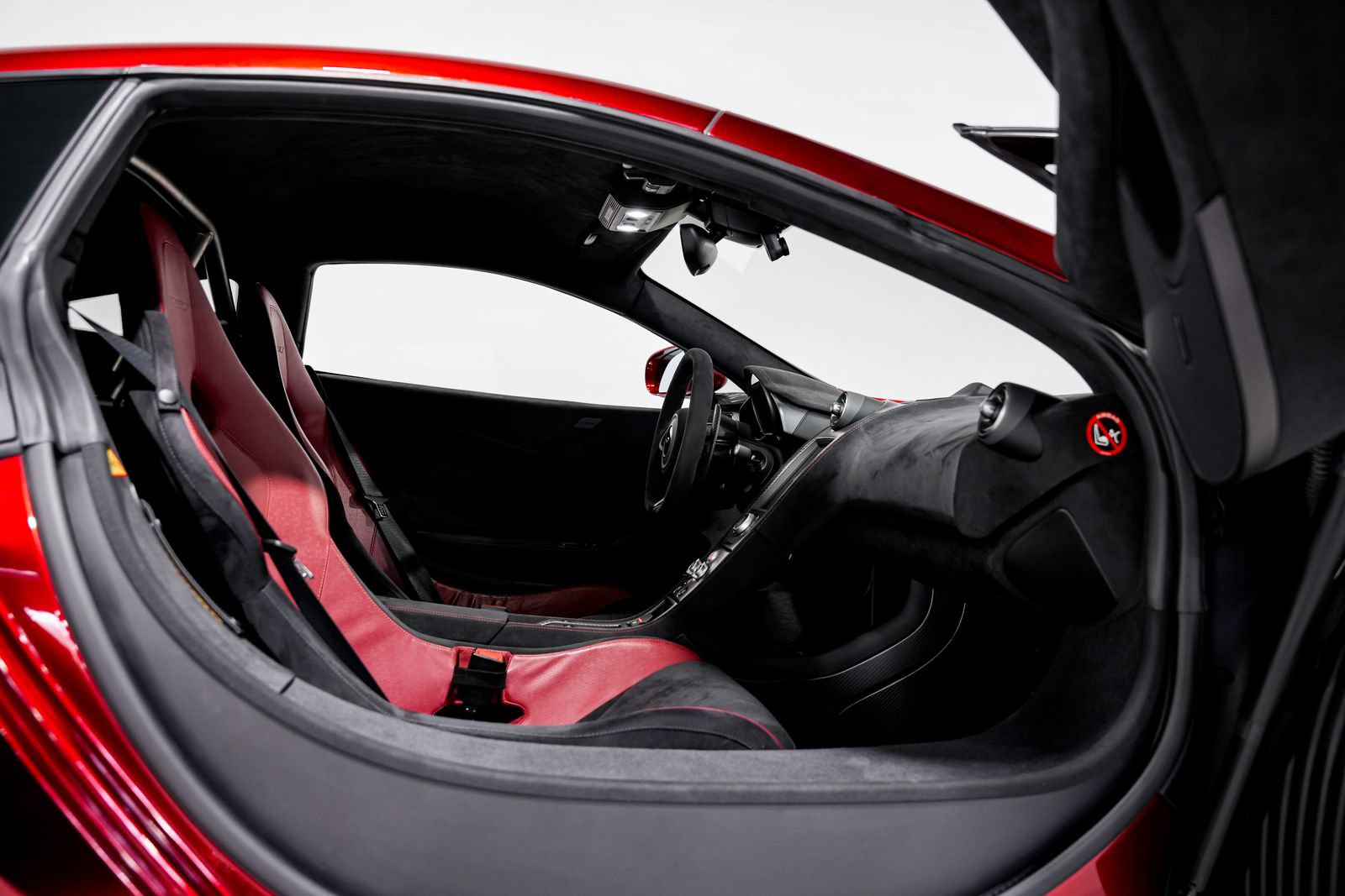 Used 2016 McLaren 675LT Coupe photo 22