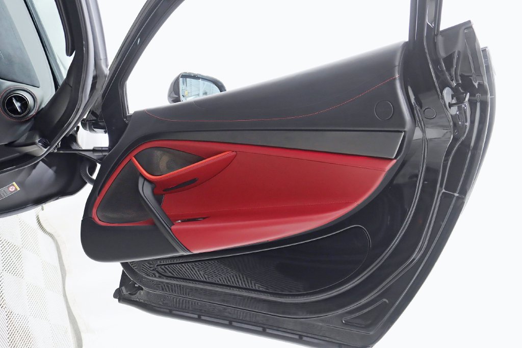 Used 2018 McLaren 720S Performance photo 46