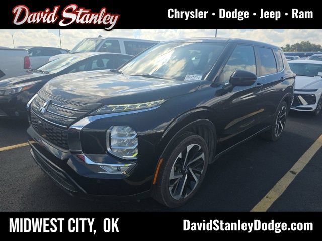 Used 2024 Mitsubishi Outlander SE Black Edition