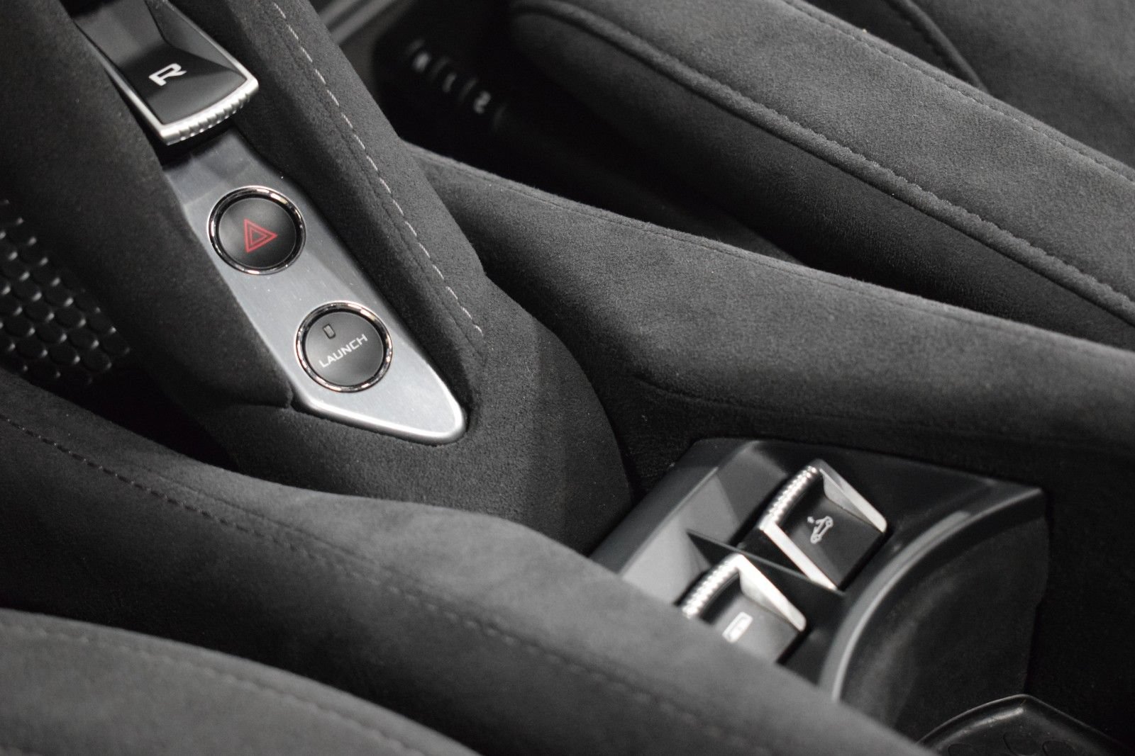 Used 2020 McLaren 720S Performance photo 35