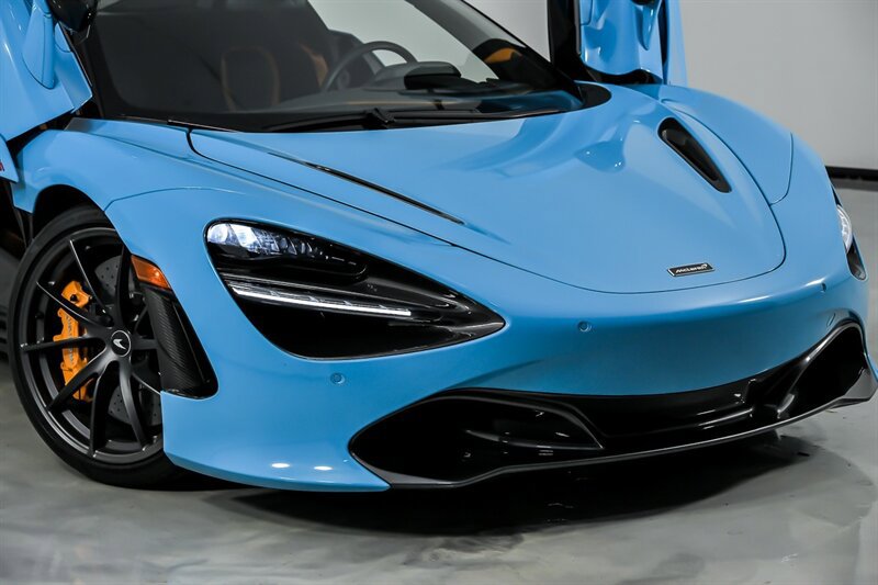 Used 2020 McLaren 720S Spider photo 3