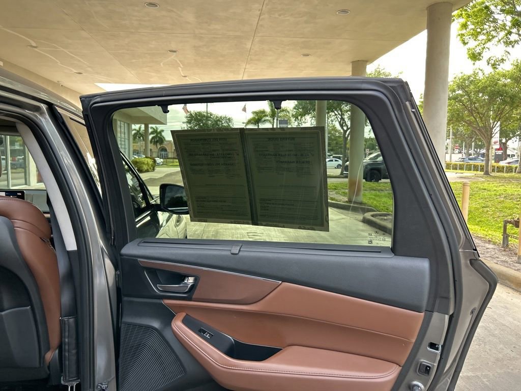 2022 Acura MDX FWD w/ Technology Package