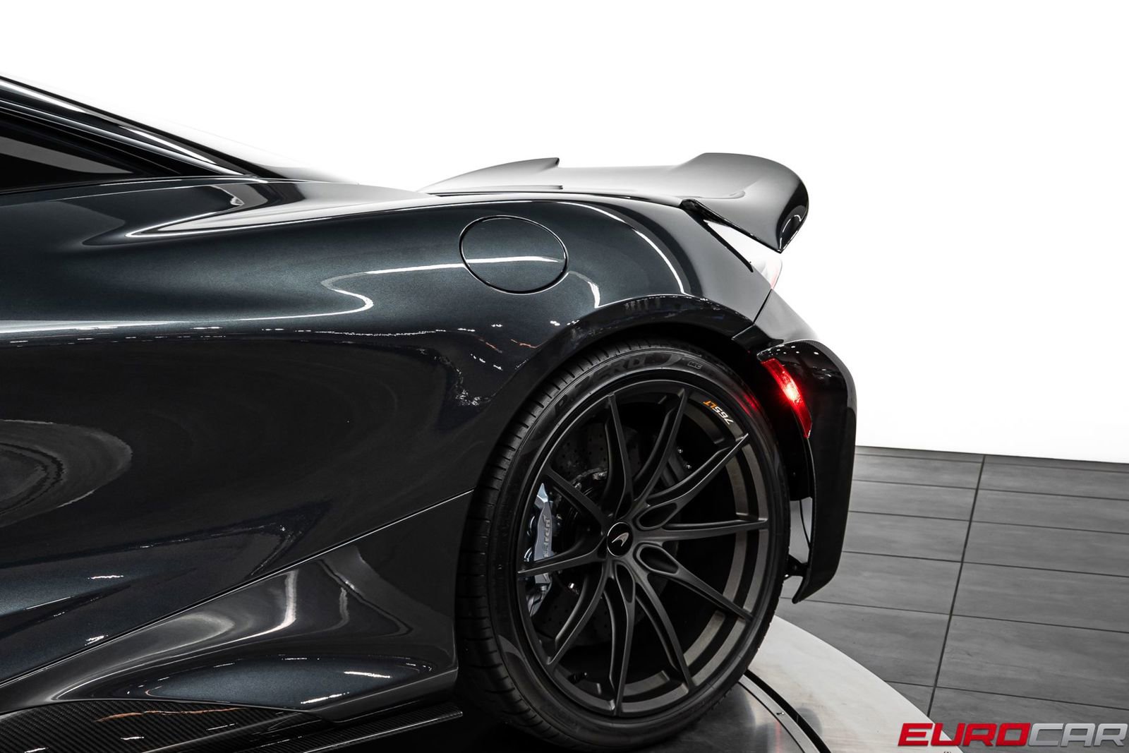 Used 2021 McLaren 765LT photo 23