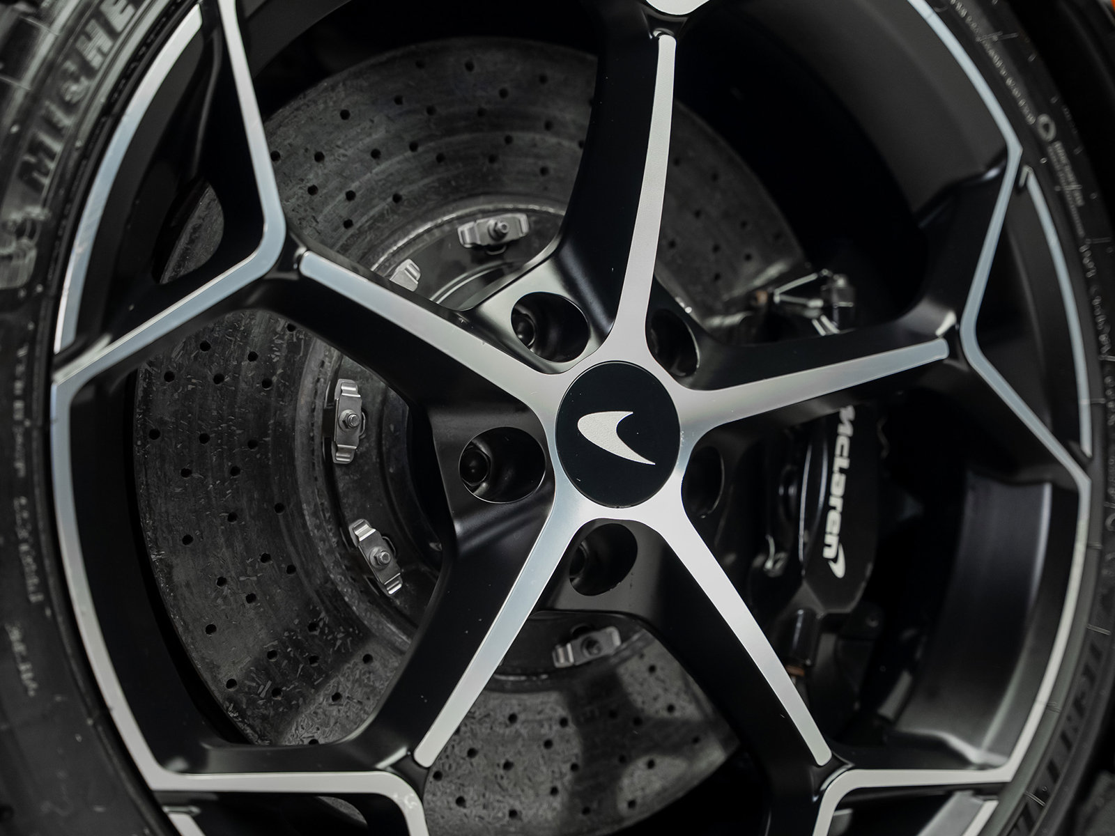 Used 2020 McLaren 600LT Spider photo 24