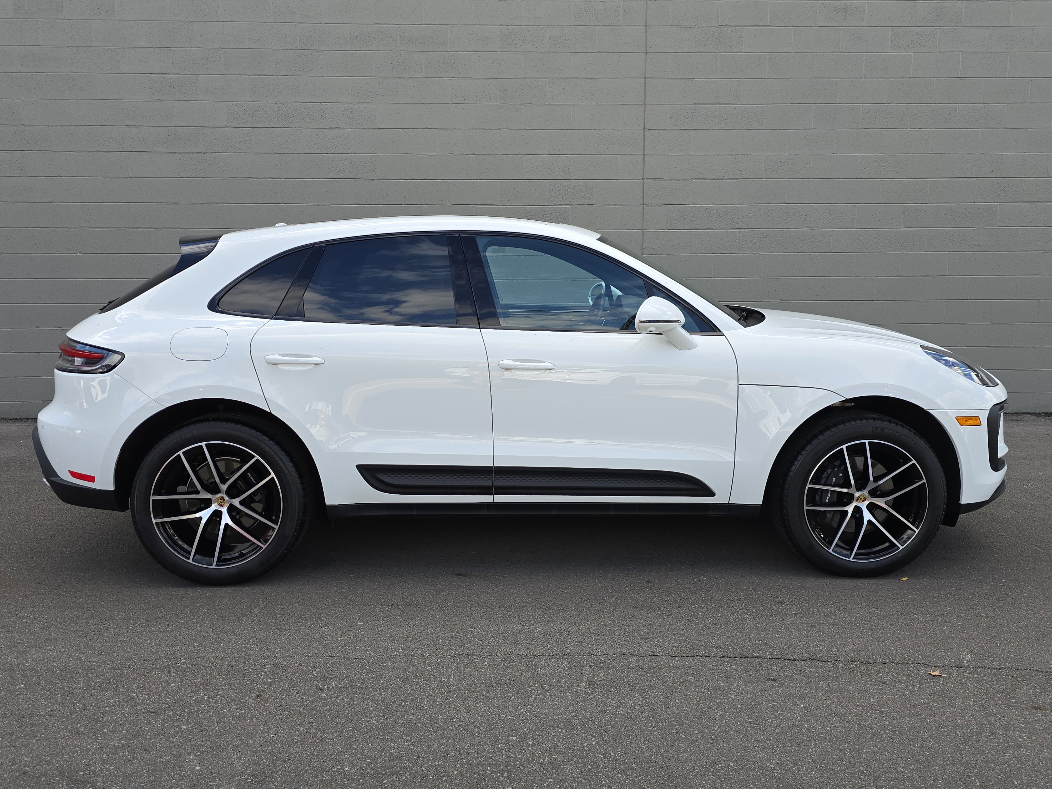 2025 Porsche Macan