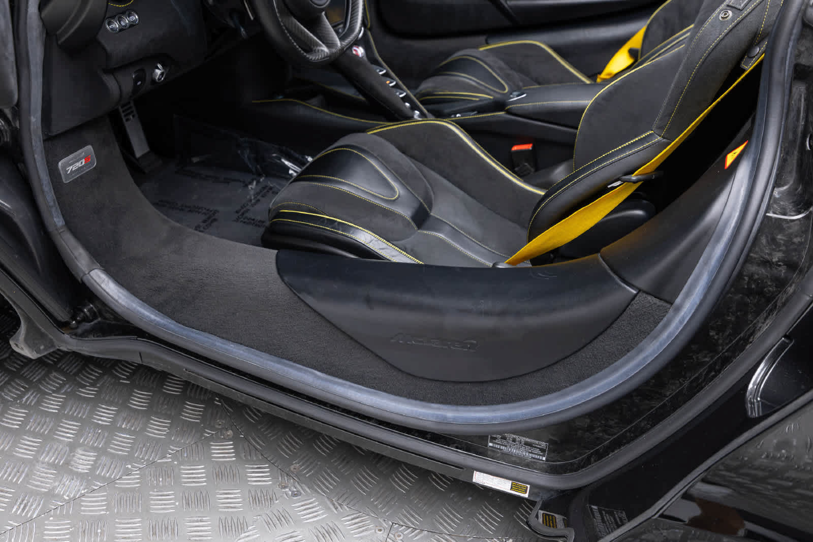 Used 2022 McLaren 720S Spider photo 20