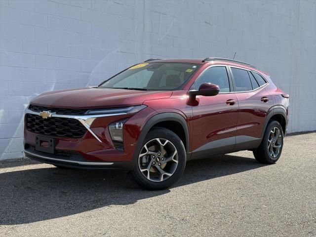 Used 2025 Chevrolet Trax LT