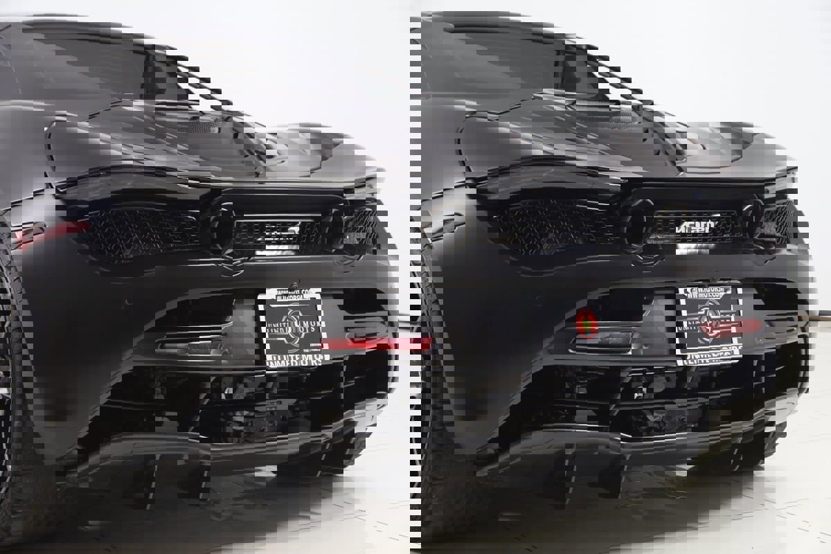 Used 2022 McLaren 720S Performance photo 32