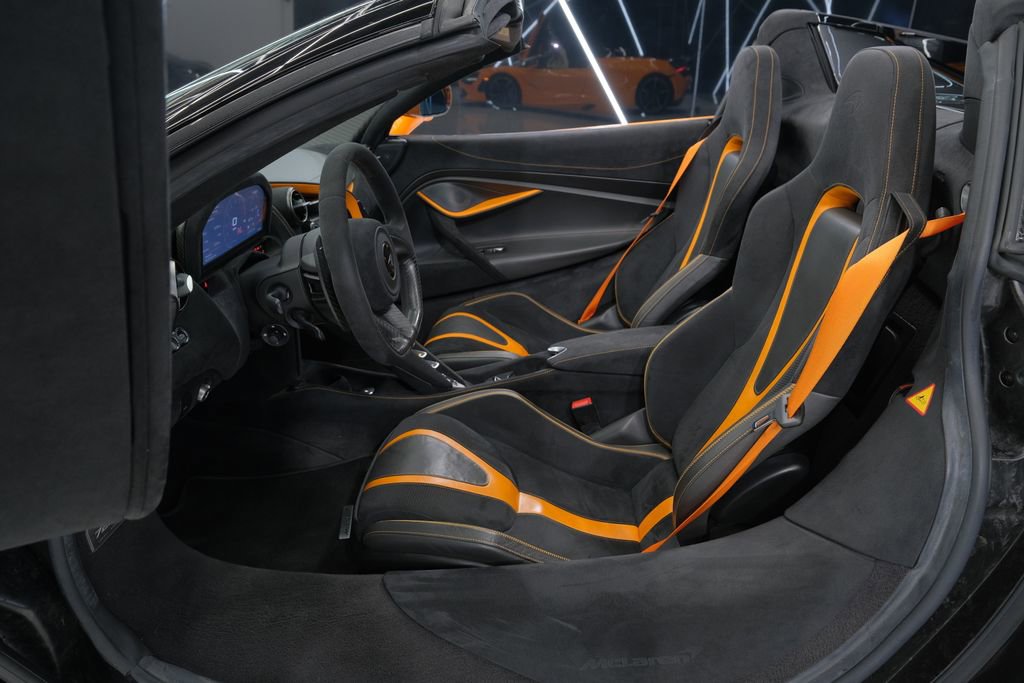 Used 2020 McLaren 720S Spider photo 14