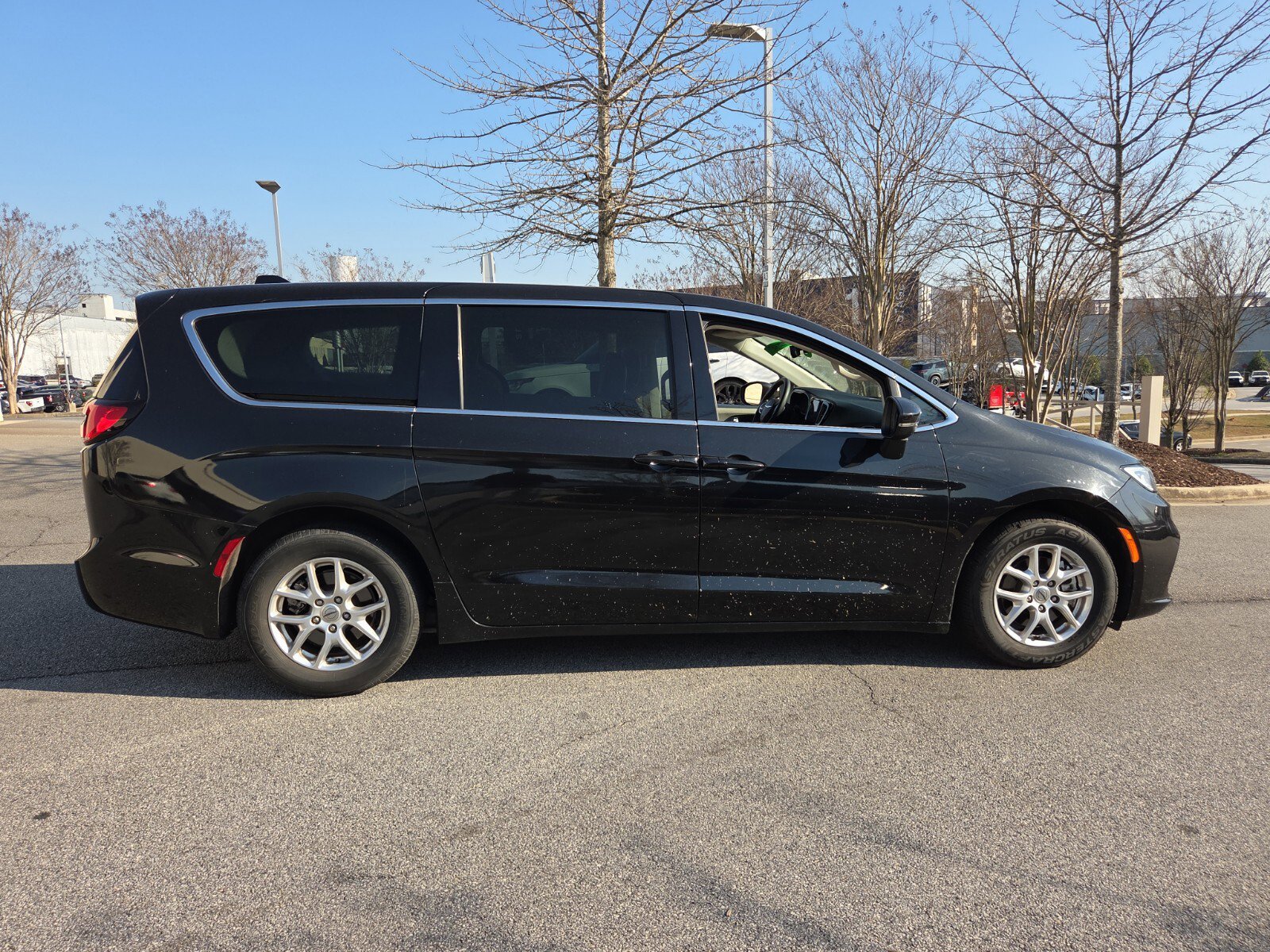 2023 Chrysler Pacifica Touring-L