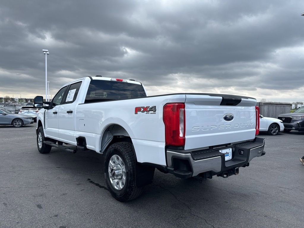 2023 Ford F350 XLT