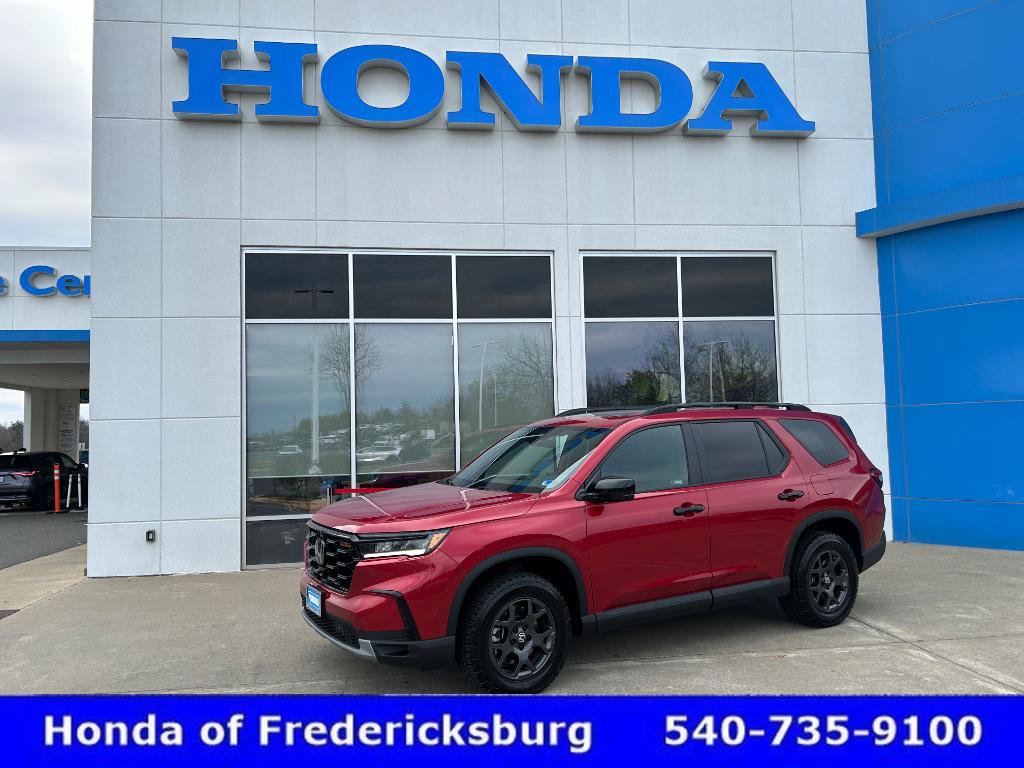 Certified 2025 Honda Pilot TrailSport