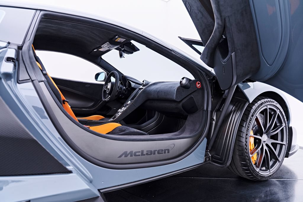Used 2016 McLaren 675LT Coupe photo 54