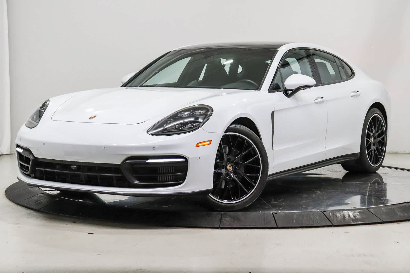 Used 2022 Porsche Panamera