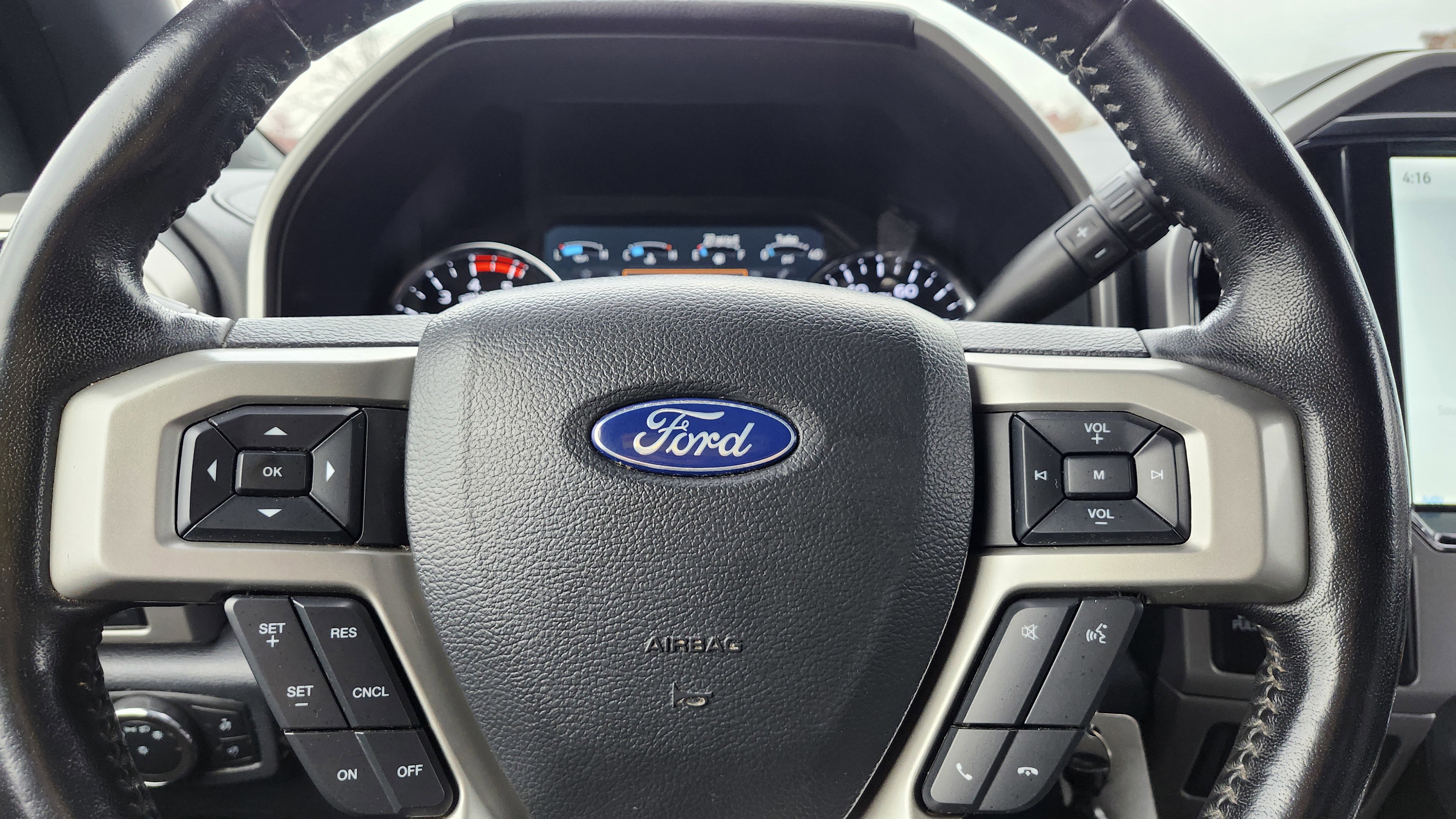 2022 Ford F350 Lariat