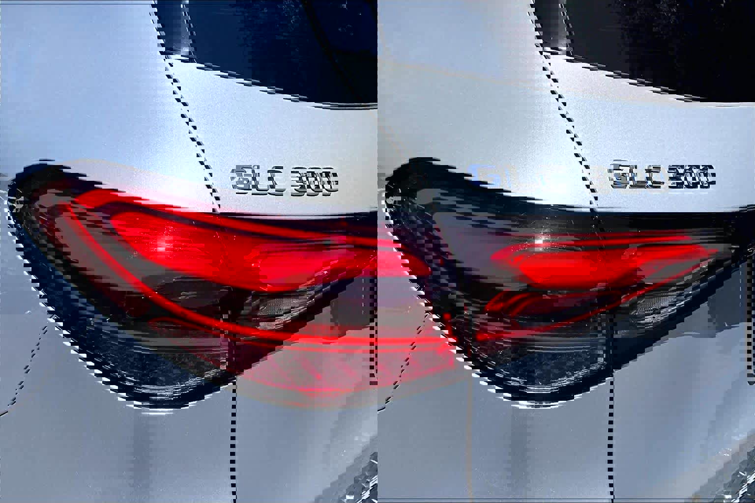 2025 Mercedes-Benz GLC 300