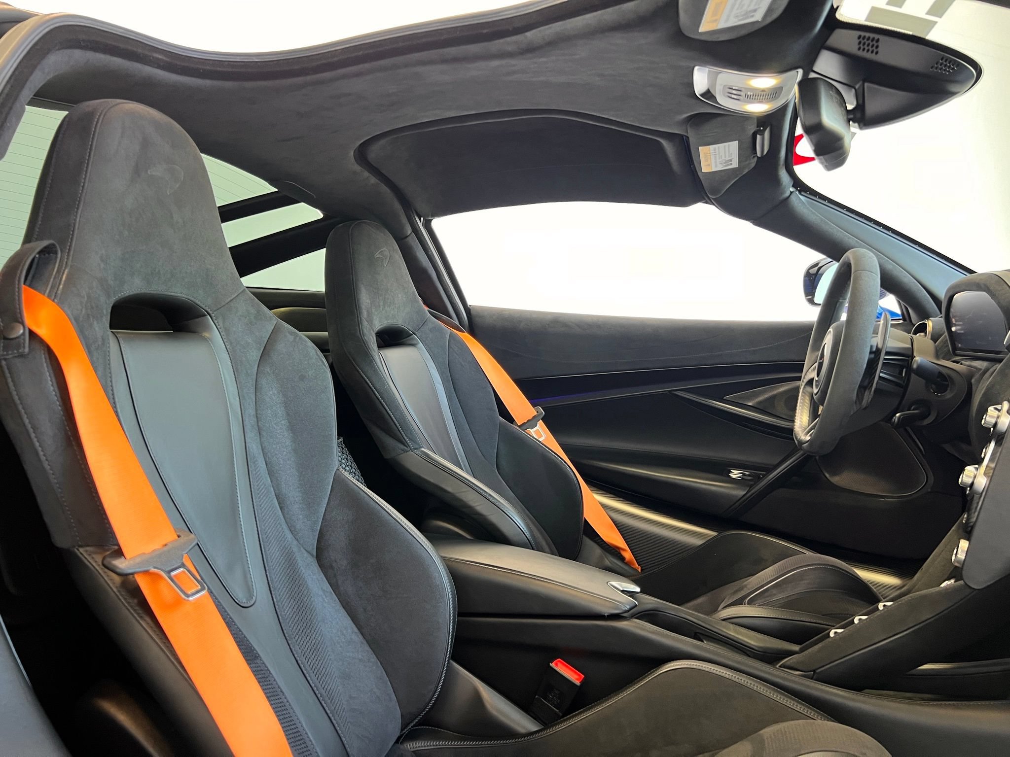 Used 2018 McLaren 720S Performance photo 24