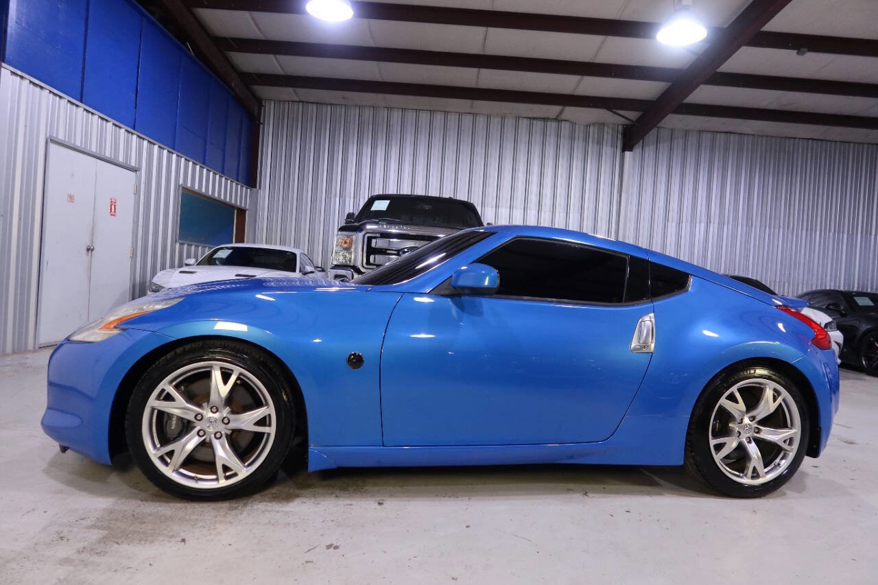 Used 2009 Nissan 370Z Touring w/ Sport Pkg