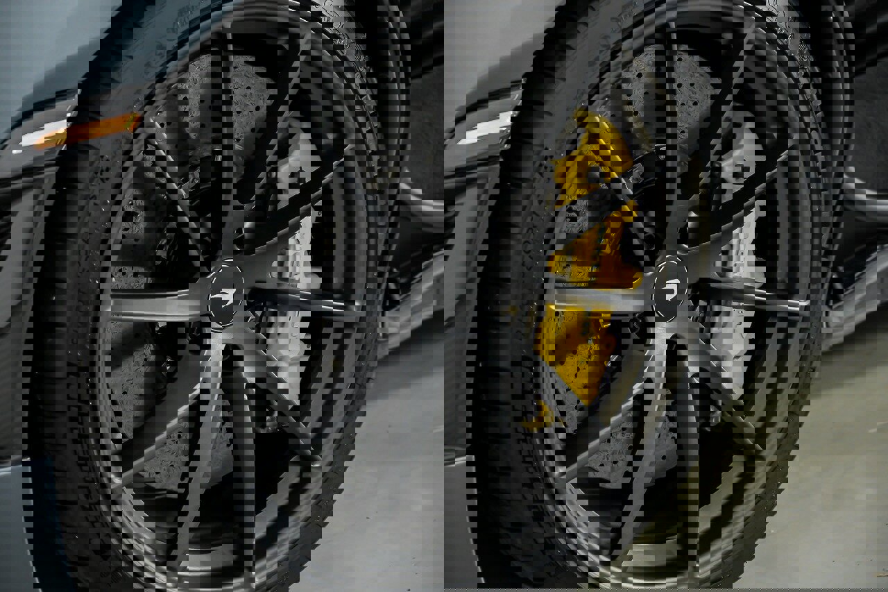 Used 2018 McLaren 720S Performance photo 22