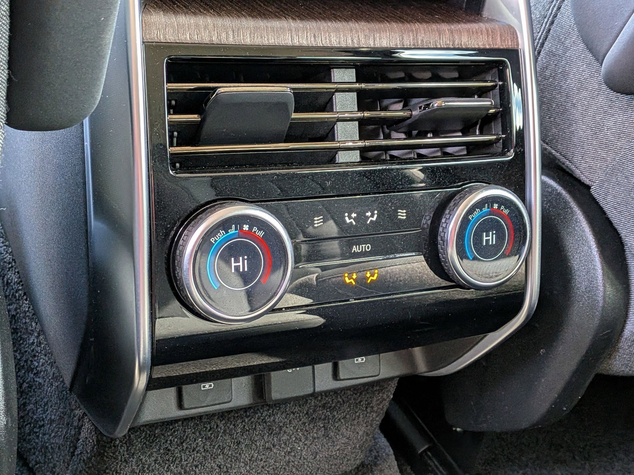 2023 Land Rover Range Rover SE