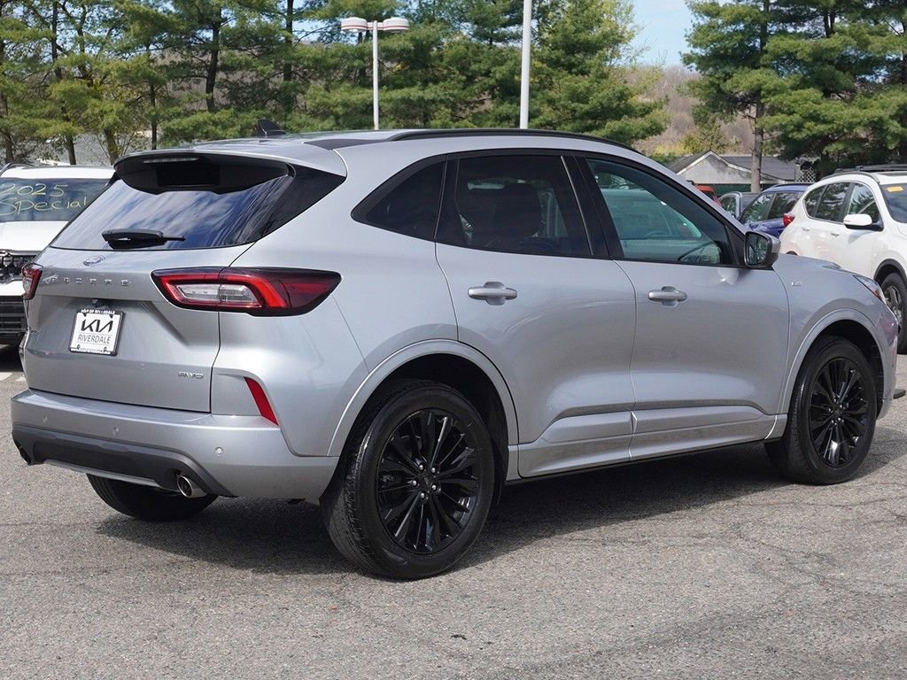 2023 Ford Escape ST-Line Elite