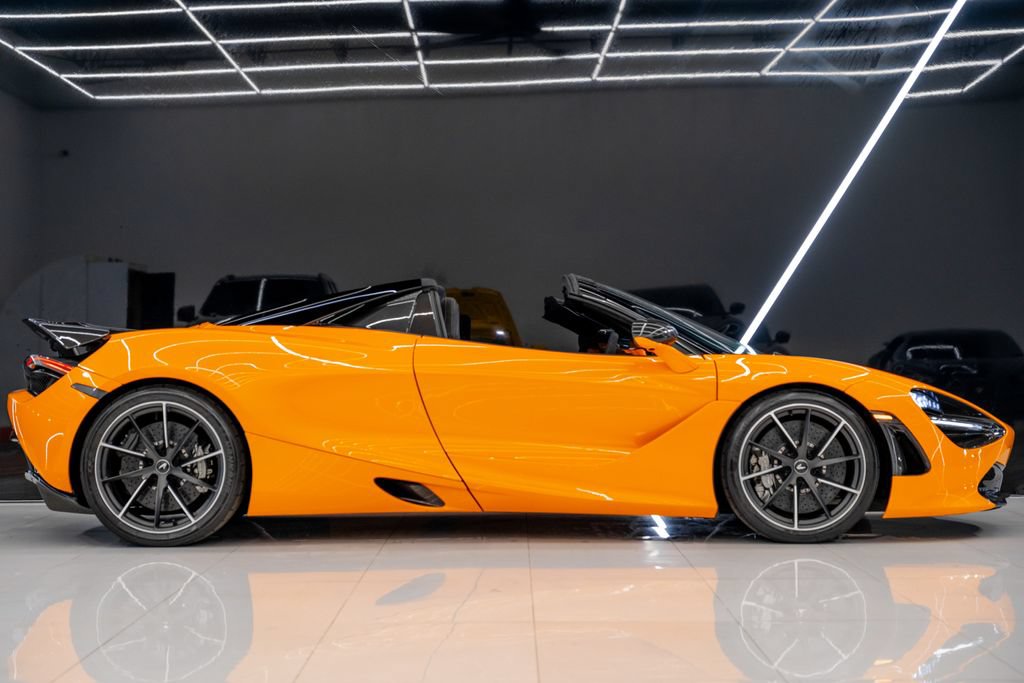 Used 2020 McLaren 720S Spider photo 25