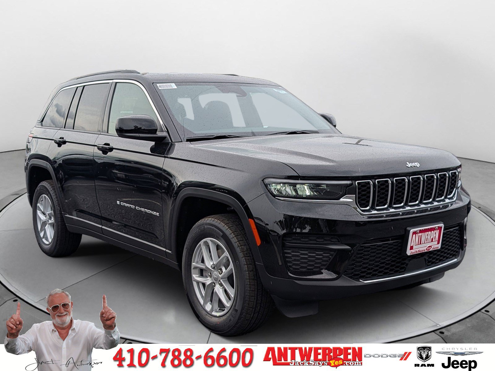 New 2025 Jeep Grand Cherokee Laredo w/ Luxury Tech Group I