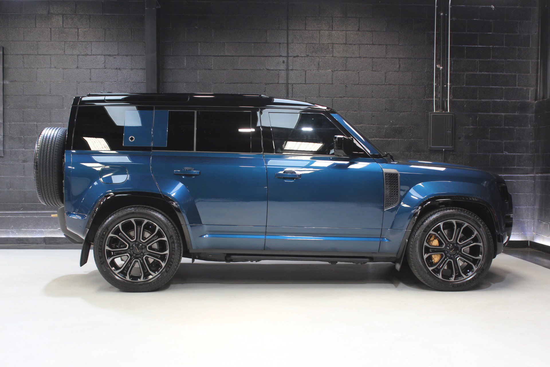 2026 Land Rover Defender 110