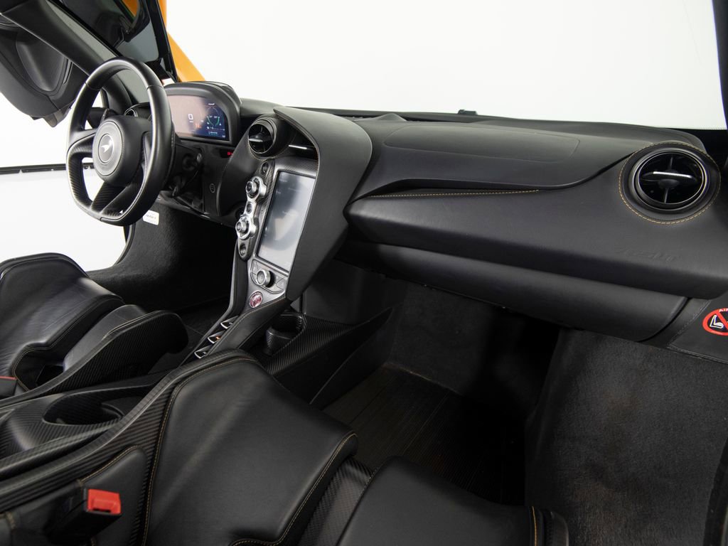 Used 2021 McLaren 765LT photo 27