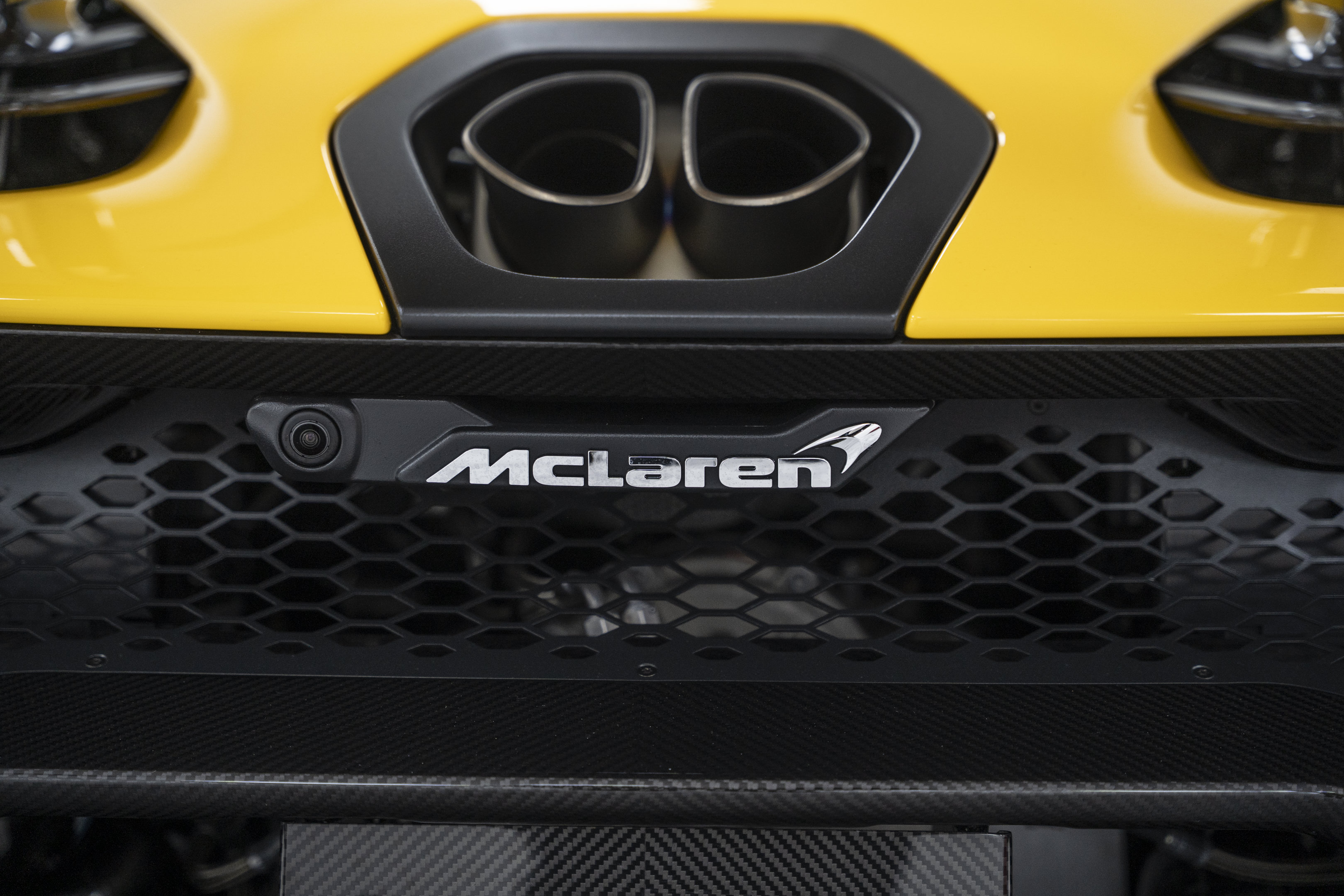 Used 2019 McLaren Senna photo 22