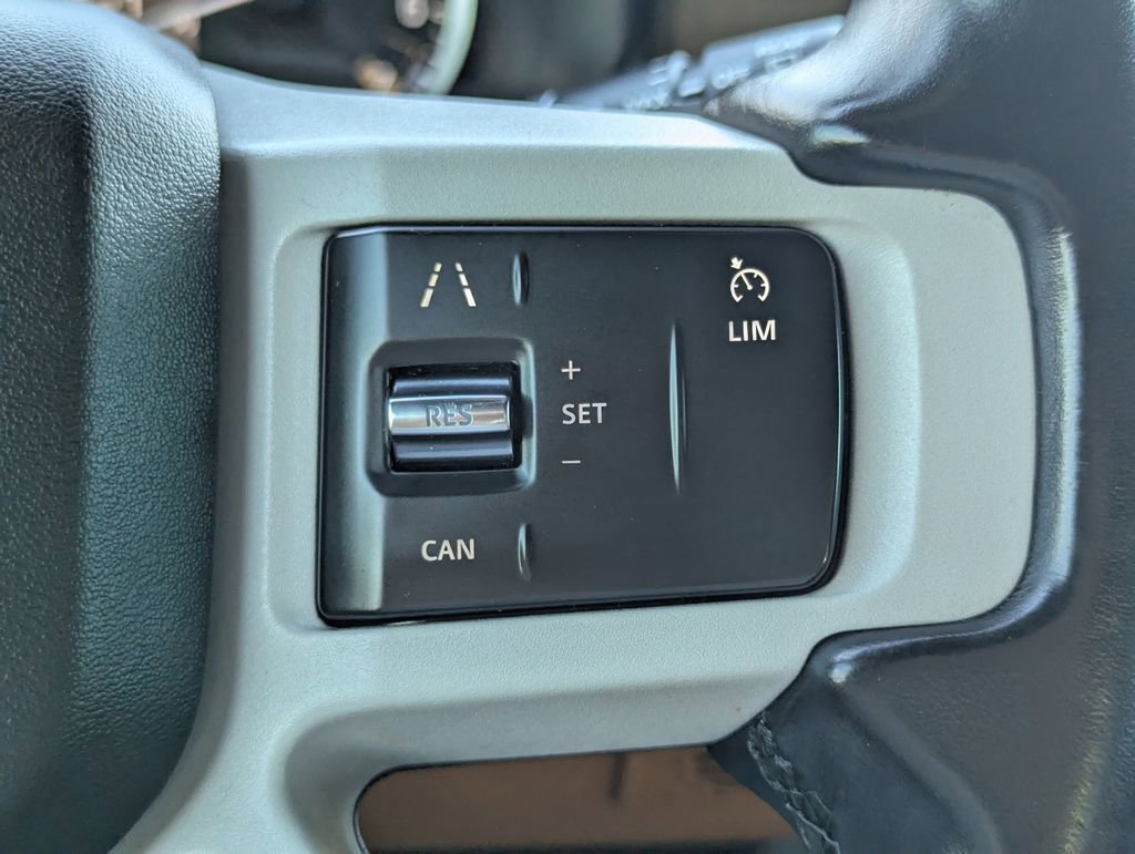 2023 Land Rover Defender 110 X-Dynamic SE