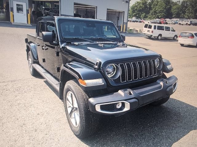 Used 2024 Jeep Gladiator Sport w/ Premium Package